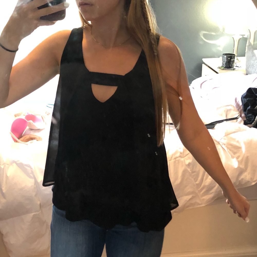 Sleeveless blouse